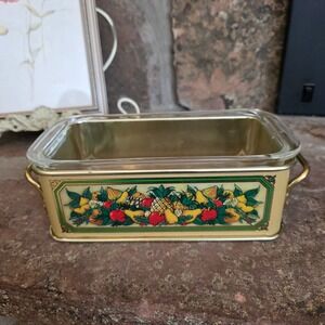 Vintage 1981 Teleflora Fruit Tin Carrier with Pyrex 213 1.5qt Glass Loaf Pan